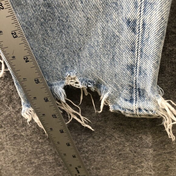 Zara High Waisted Mom Jean Womens Size 2 Light Wash Blue Distressed Raw Hem‎ - Picture 10 of 11